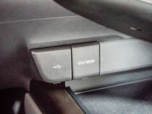 Used 2021 Toyota Camry LE image 21