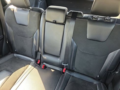 Used 2019 Ford Edge ST w/ Convenience Package AWD/4WD image 13