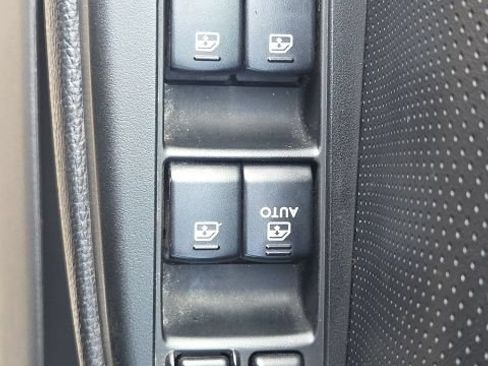 Used 2013 Subaru Outback 2.5i Limited w/ Moonroof Pkg AWD/4WD image 19