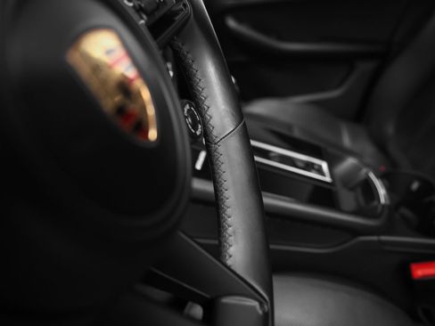 Certified 2023 Porsche Macan Turbo AWD/4WD image 35