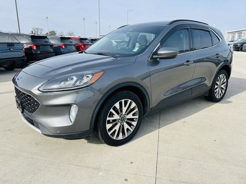 Used 2021 Ford Escape Titanium image 35