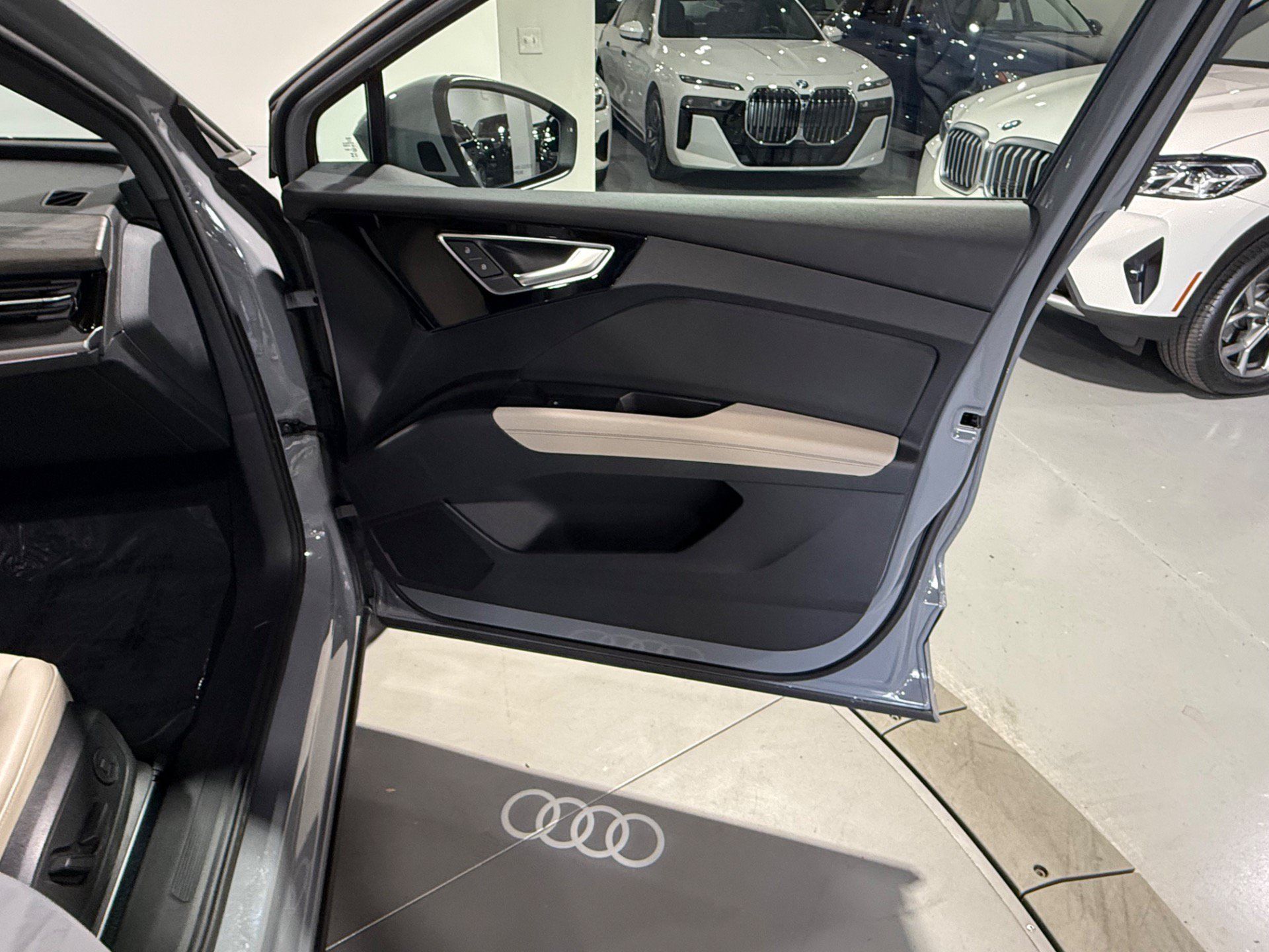 Used 2023 Audi Q4 e-tron Premium Plus w/ Premium Plus AWD/4WD image 39