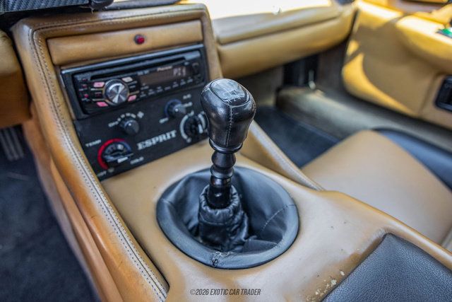 Used 1991 Lotus Esprit SE RWD image 39