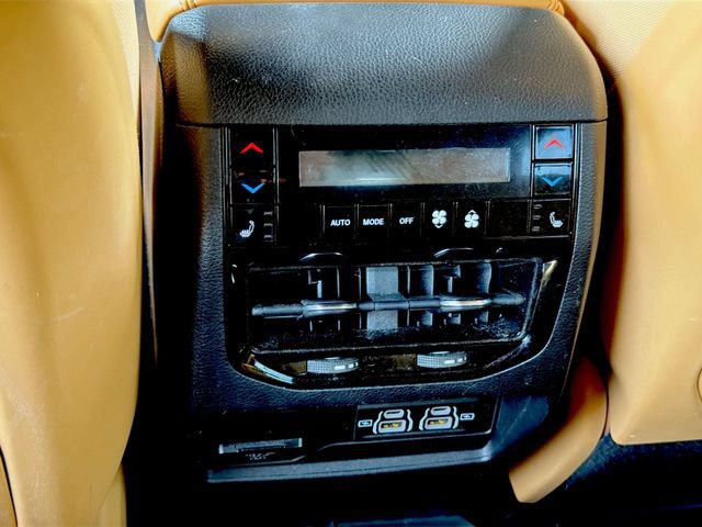 Used 2022 Jeep Grand Cherokee Summit RWD image 17