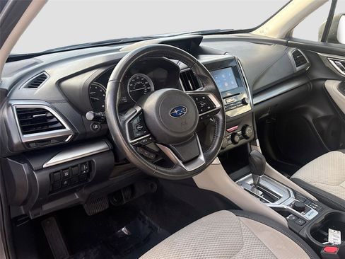 Used 2022 Subaru Forester Premium image 10