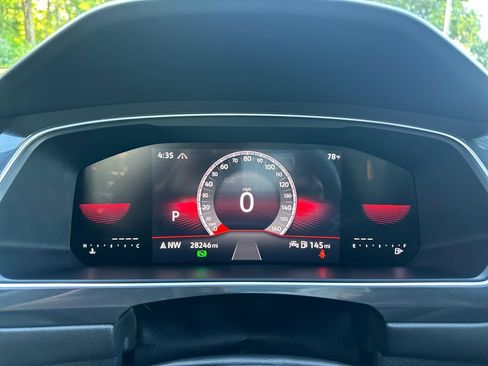 Certified 2024 Volkswagen Tiguan SE R-Line AWD/4WD image 13