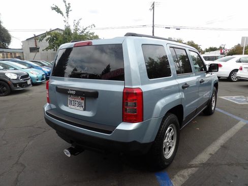 Used 2014 Jeep Patriot Sport image 3