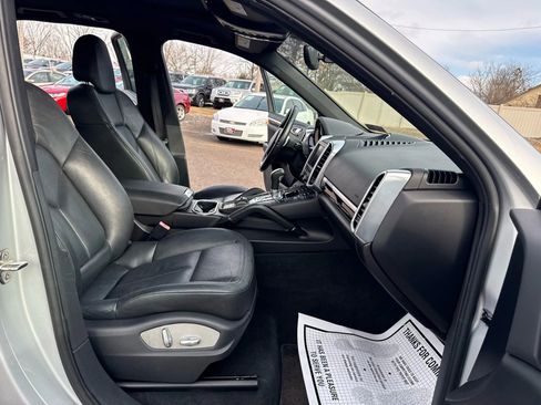 Used 2012 Porsche Cayenne image 19
