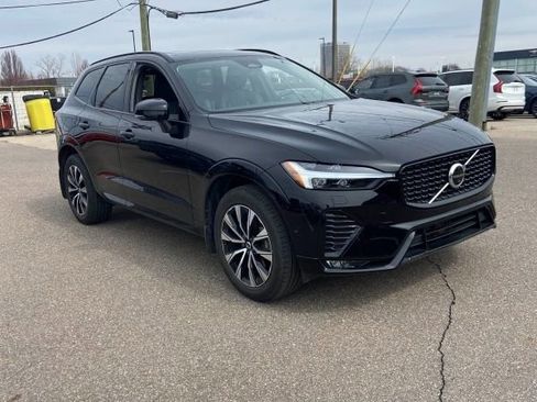 Used 2023 Volvo XC60 B5 Plus w/ Climate Package AWD/4WD image 2