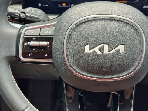 Used 2024 Kia Sorento SX AWD/4WD image 22