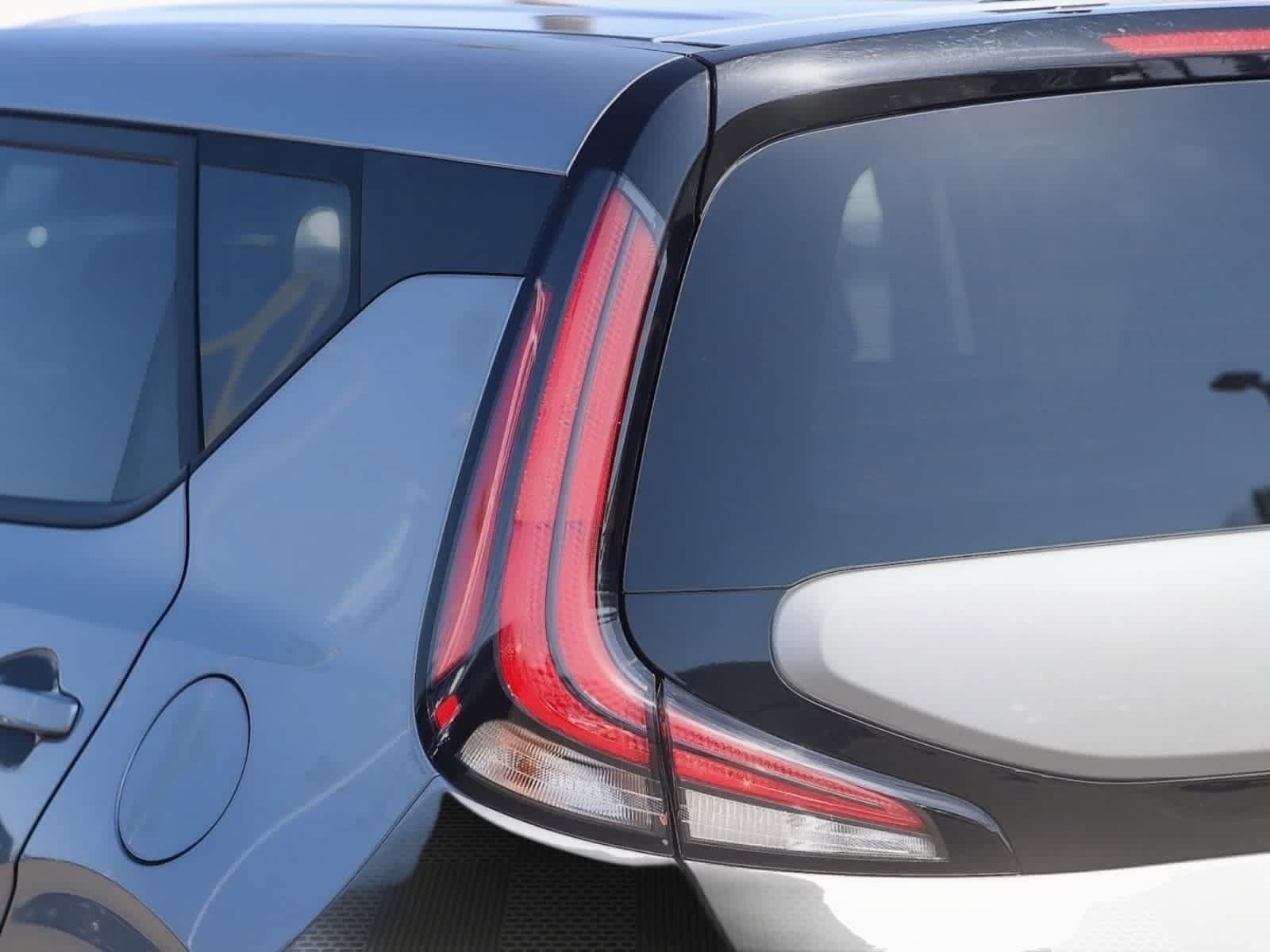 Used 2023 Kia Soul LX FWD image 11
