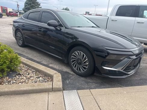 Used 2024 Hyundai Sonata Limited FWD image 5