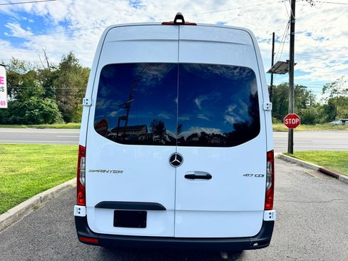 Used 2024 Mercedes-Benz Sprinter 2500 image 6