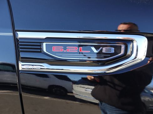 Used 2023 GMC Sierra 1500 SLT w/ SLT Premium Plus Package image 12