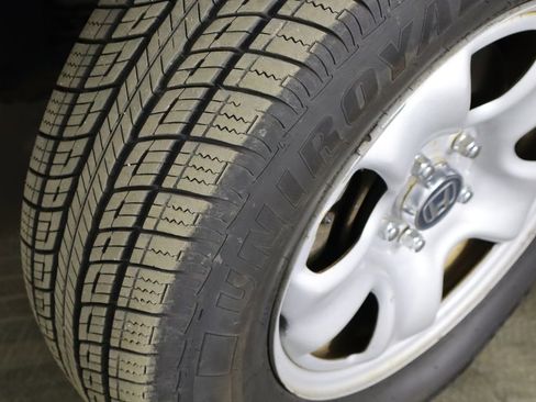 Used 2015 Honda CR-V LX image 31