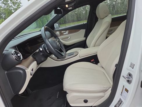 Used 2023 Mercedes-Benz E 350 4MATIC Sedan image 25