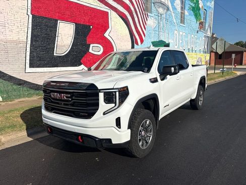 Used 2025 GMC Sierra 1500 AT4 AWD/4WD image 2