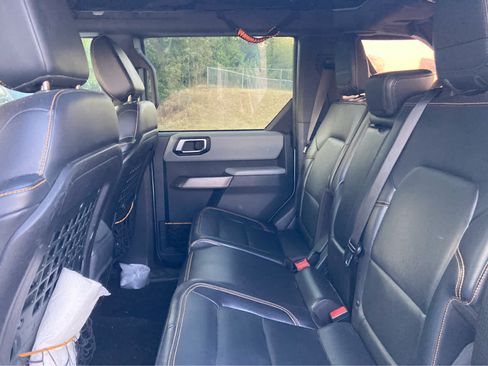 Used 2021 Ford Bronco Badlands AWD/4WD image 5