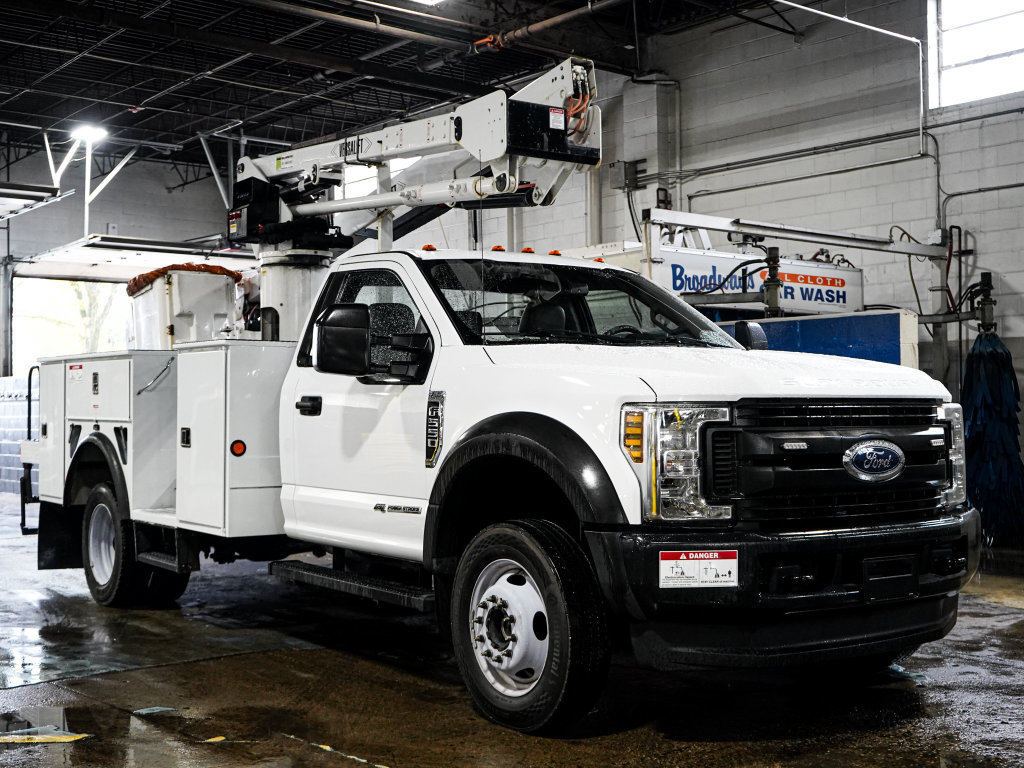 Used 2019 Ford F550 4x4 Regular Cab Super Duty image 1