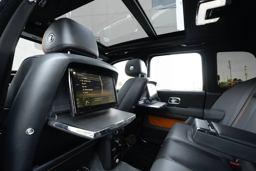 Used 2019 Rolls-Royce Cullinan AWD/4WD image 38