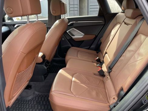 Used 2021 Audi Q3 2.0T Premium w/ Convenience Package image 11