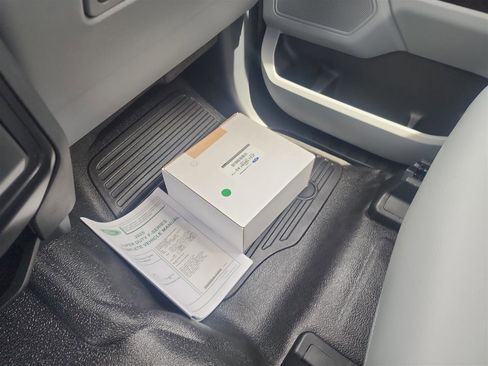 New 2025 Ford F250 XL w/ XL Chrome Package image 25