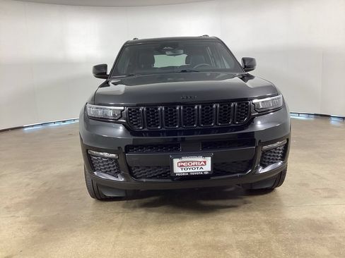 Used 2024 Jeep Grand Cherokee L Limited w/ Black Appearance Package AWD/4WD image 3