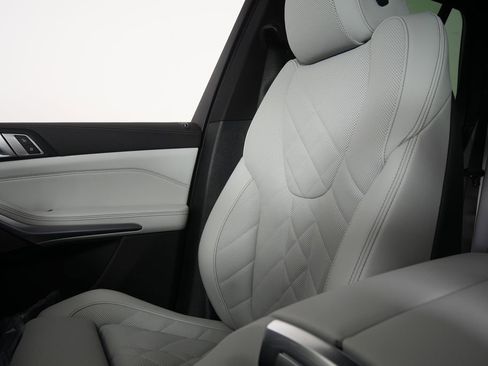 Used 2026 BMW X5 xDrive40i w/ Premium Package image 22