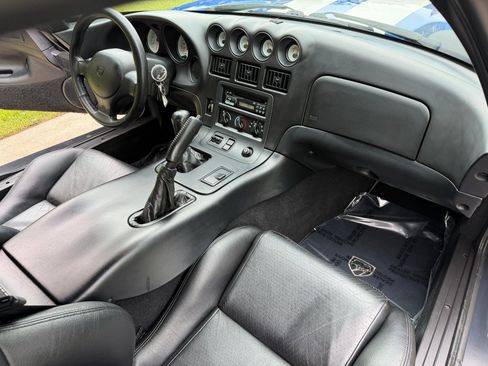 Used 1997 Dodge Viper GTS RWD image 13