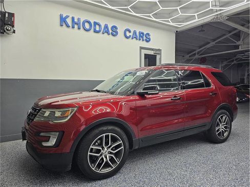 Used 2017 Ford Explorer Sport w/ Equipment Group 401A image 2