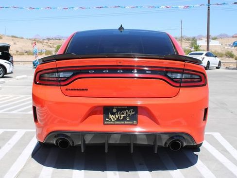 Used 2017 Dodge Charger R/T RWD image 6