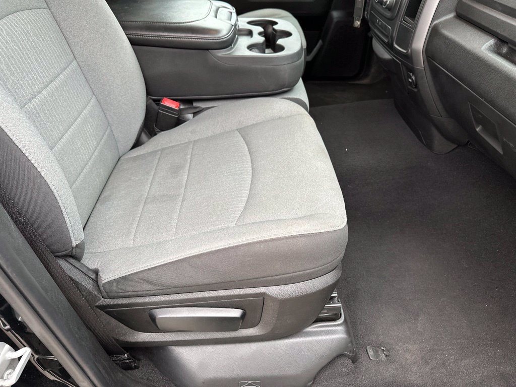 Used 2024 RAM 1500 Classic SLT AWD/4WD image 34