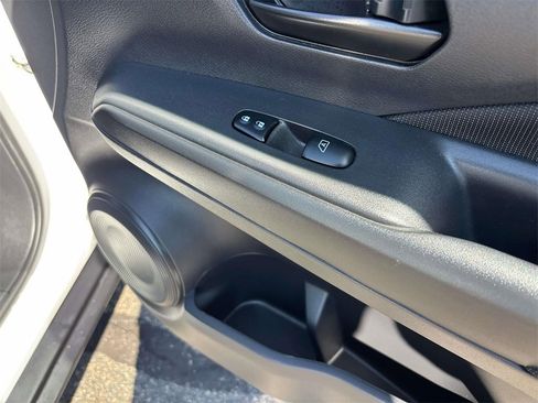 Used 2022 Nissan Kicks S image 17