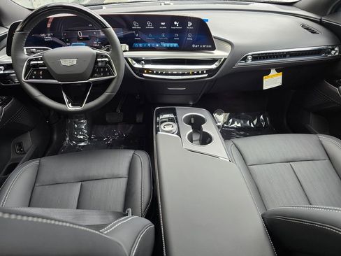 New 2026 Cadillac Lyriq Sport image 18