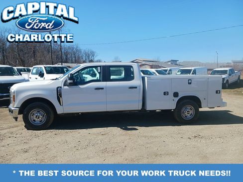 New 2026 Ford F250 XL w/ XL Chrome Package RWD image 2