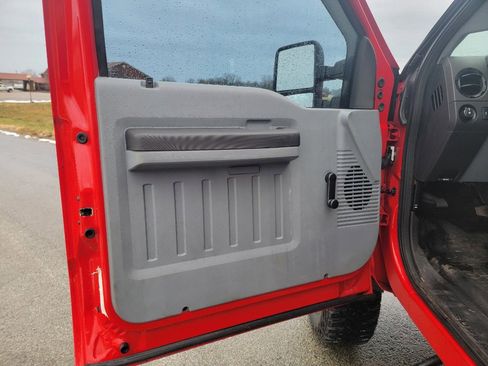 Used 2014 Ford F250 XL w/ XL Value Package image 9