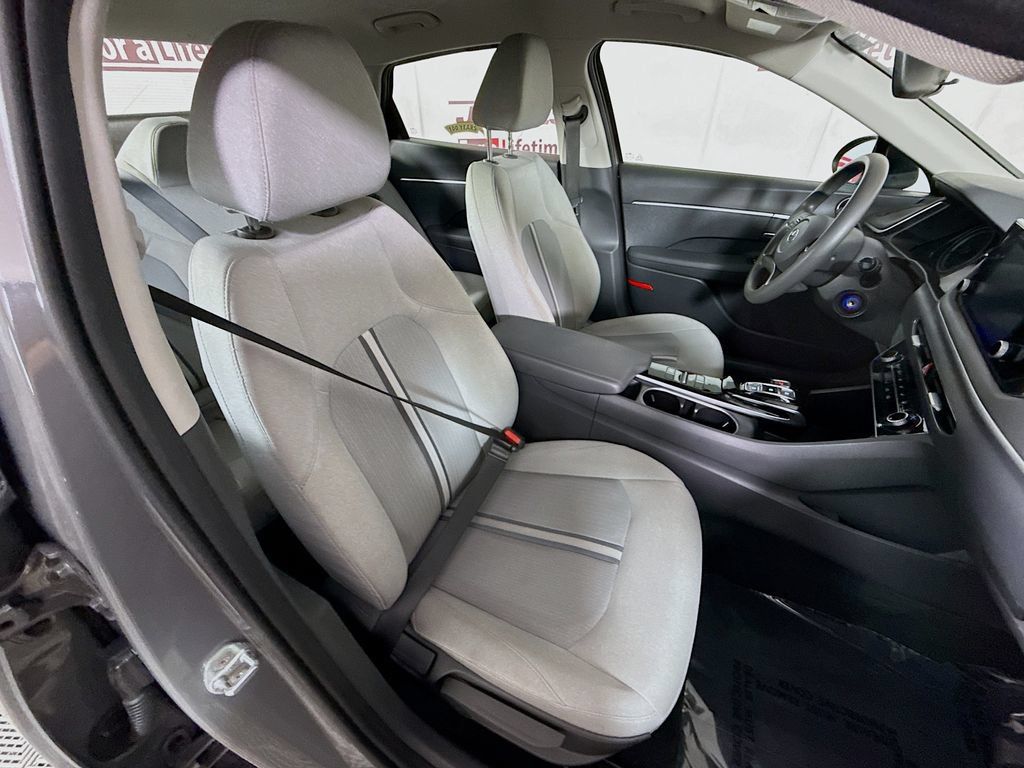 Certified 2022 Hyundai Sonata SE FWD image 29
