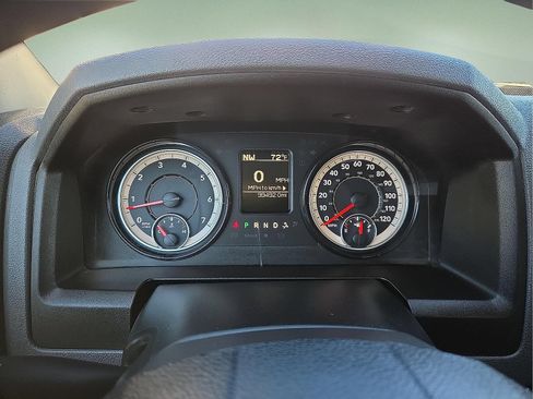Used 2020 RAM 1500 Classic SLT RWD image 5