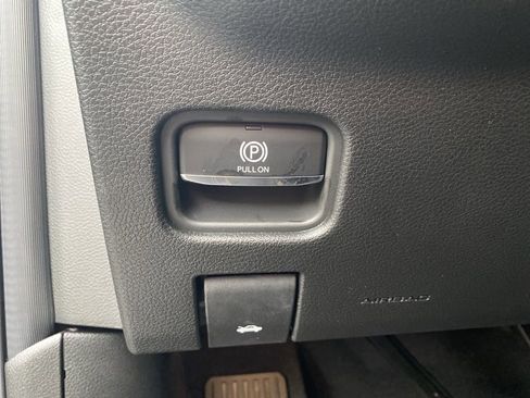 New 2025 Jeep Grand Cherokee Laredo X image 15