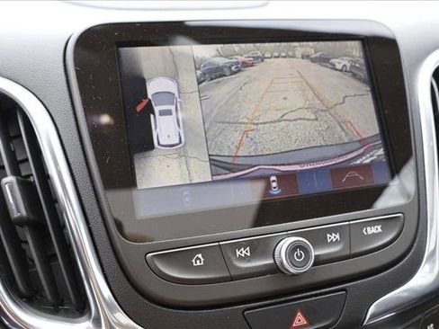 Used 2018 Chevrolet Equinox Premier AWD/4WD image 19