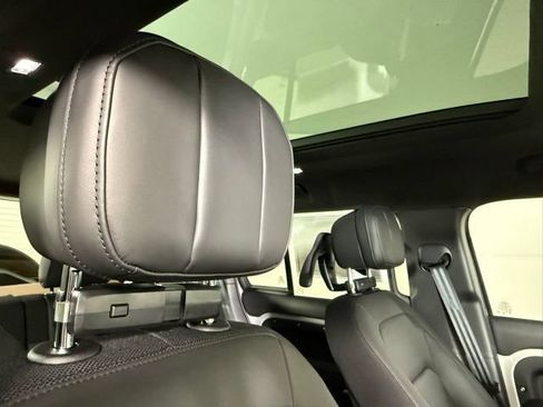 New 2026 Land Rover Defender 110 X AWD/4WD image 34