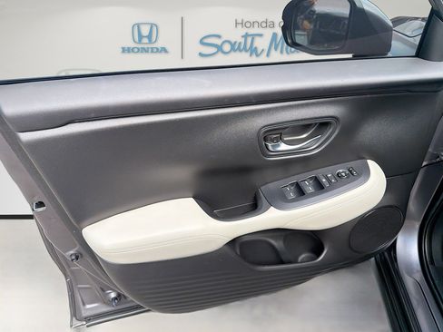 Certified 2023 Honda HR-V LX image 19