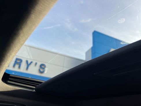 New 2026 Chevrolet Trax RS w/ Sunroof Package image 18