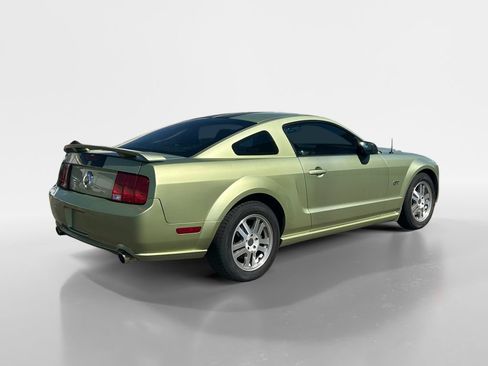 Used 2005 Ford Mustang GT RWD image 5