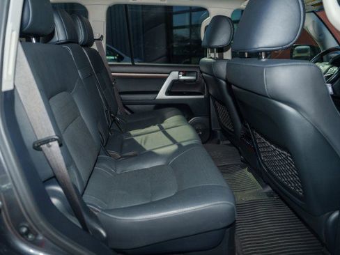 Used 2021 Toyota Land Cruiser image 20