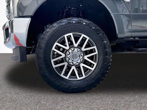 Used 2019 Ford F250 Lariat w/ Lariat Value Package AWD/4WD image 35