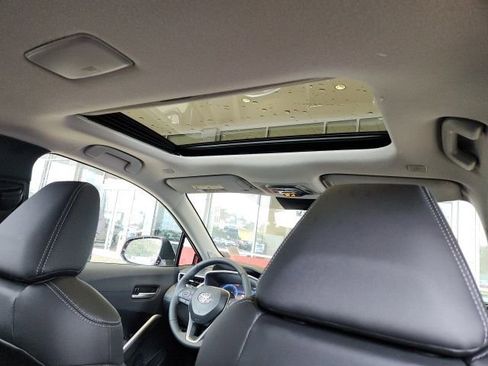 New 2026 Toyota Corolla Cross XLE image 25