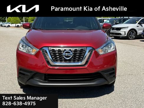 Used 2019 Nissan Kicks SV w/ Exterior Electronics Package FWD image 2