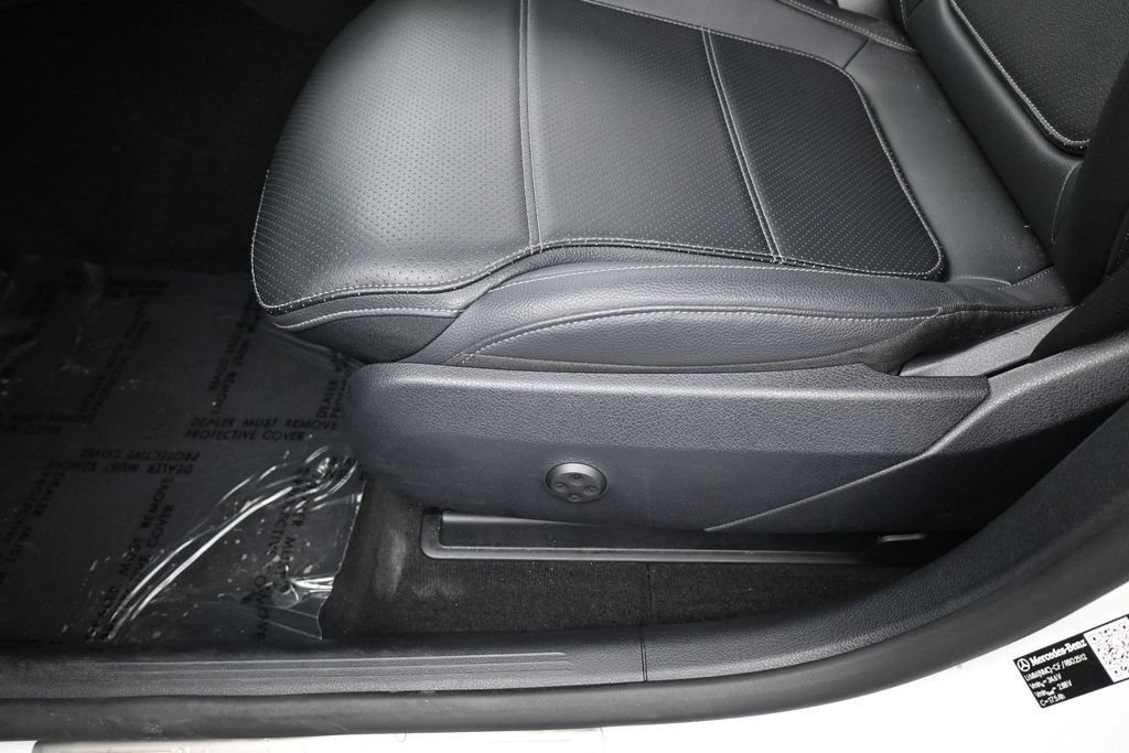 Used 2026 Mercedes-Benz GLC 300 image 18