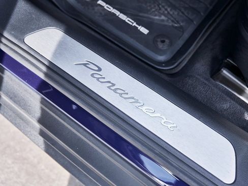 Used 2020 Porsche Panamera 4 image 35